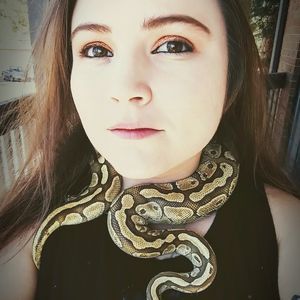 Meet your Posher, Maeve